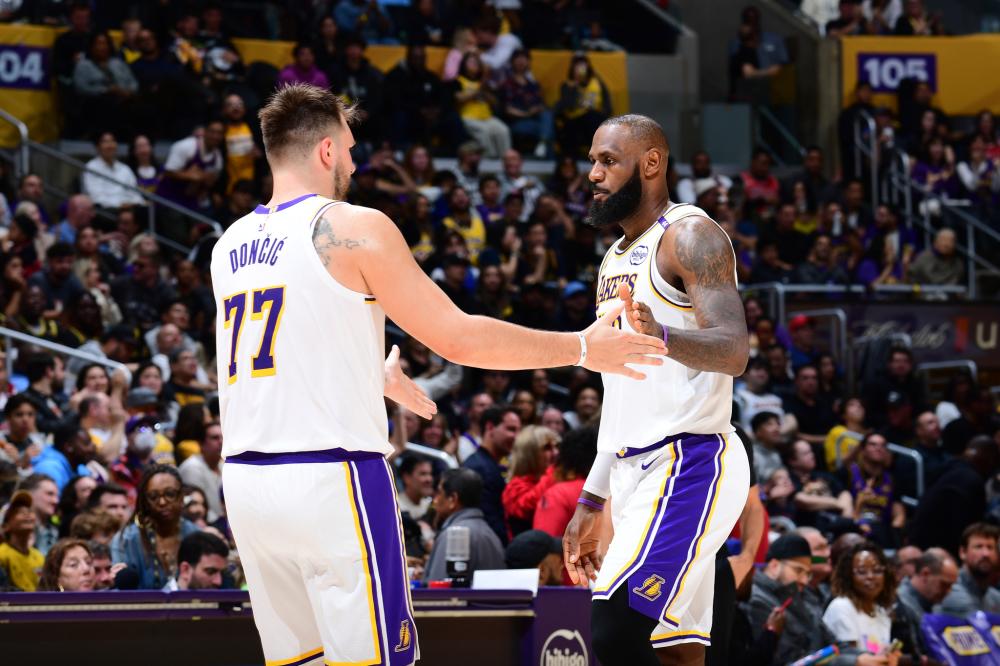 然而在本场 然而在本场