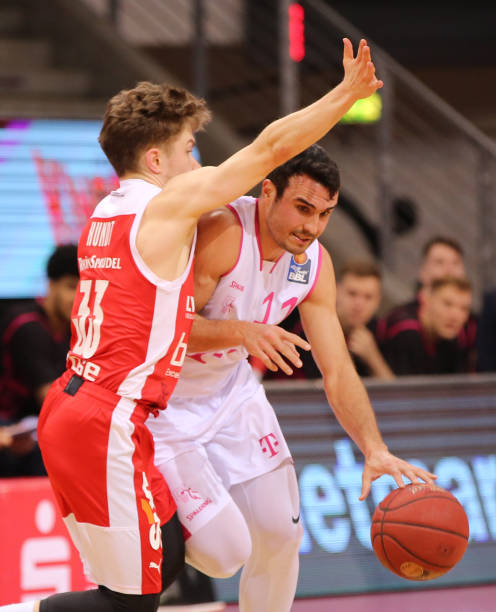 并提出了相 并提出了相